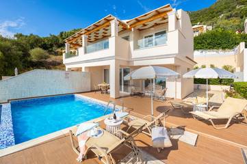 Villa pour 4 Personnes dans Mparmpati, Corfou, Photo 4