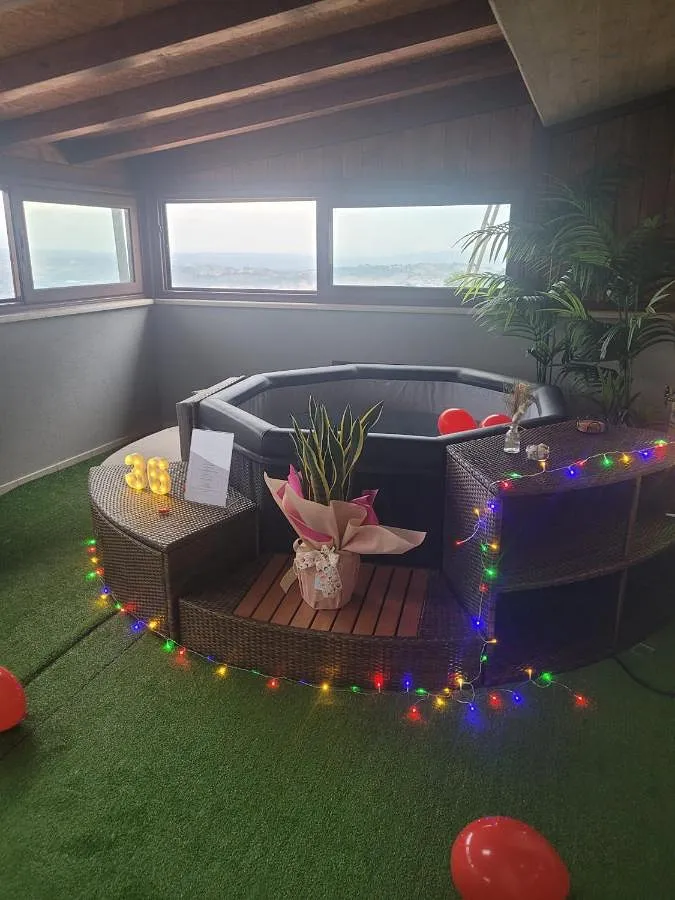 Apartamento de vacaciones para 4 personas, con jardín y vistas además de terraza y piscina, Se admiten mascotas - 1