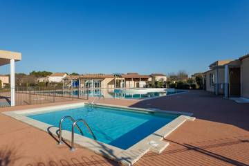 Gîte pour 6 personnes, avec piscine et terrasse à Aubignan
