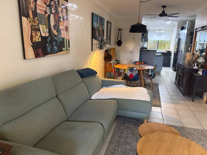 Ganze Wohnung, Großes Zimmer in einer geräumigen und komfortablen Innenstadtwohnung in Brisbane, Queensland