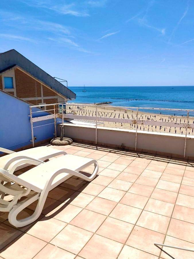 Ganze Wohnung, Two-Bedroom Apartment in Nettuno, Rom Provinz