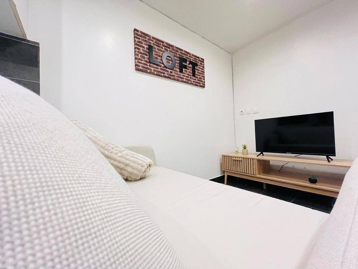 Appartement entier, One-Bedroom Apartment in Val-d'Oise