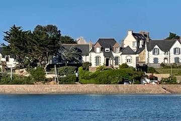 Gîte pour 9 personnes, avec jardin et jacuzzi dans Port De Ploumanac H Perros Guirec