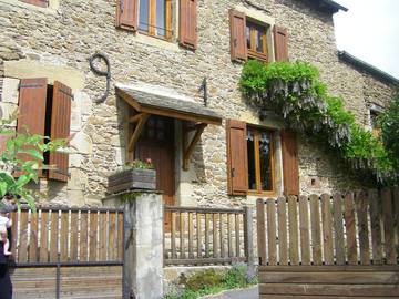 Gîte pour 2 personnes, avec jardin, animaux acceptés à Pont-de-Salars