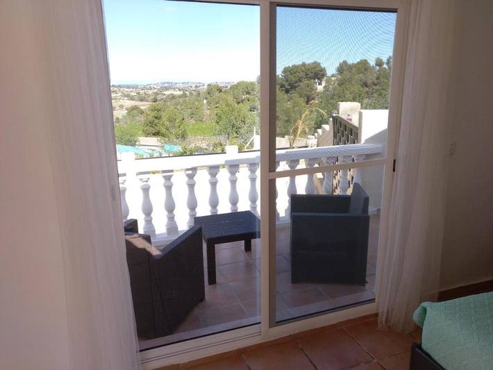 Location de vacances pour 4 personnes, avec vue ainsi que balcon et piscine à Monserrat - 4