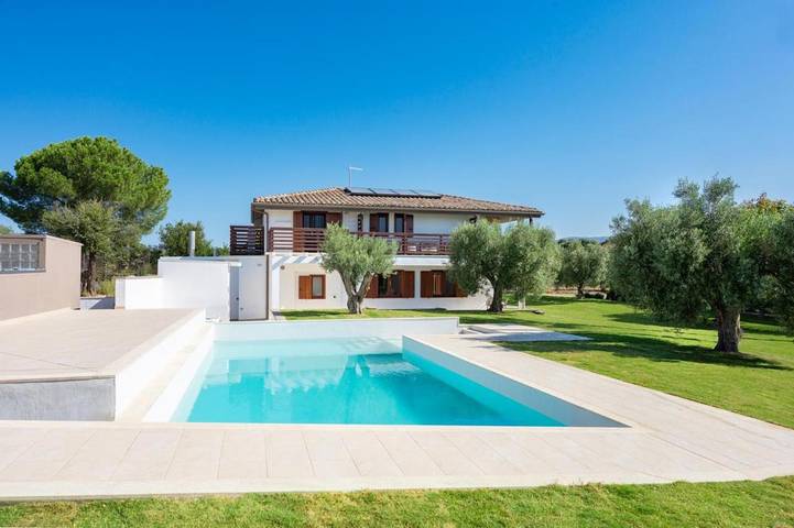 Casa vacanza per 2 persone, con Balcone e Idromassaggio nonché Terrazza e Giardino a Patiolla