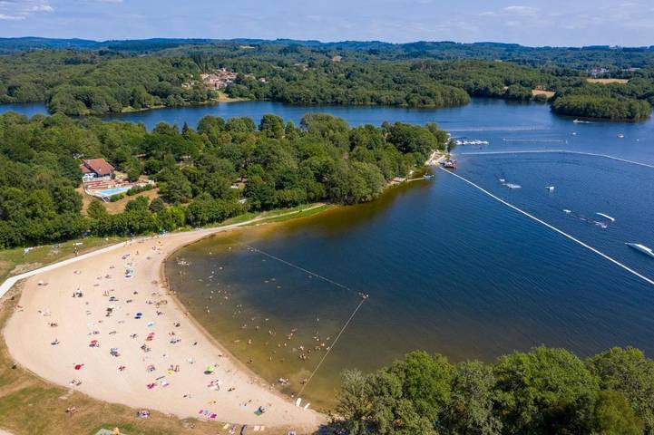 Camping pour 6 personnes, avec jardin et vue sur le lac ainsi que piscine et vue, animaux acceptés dans Haute-Vienne - 4