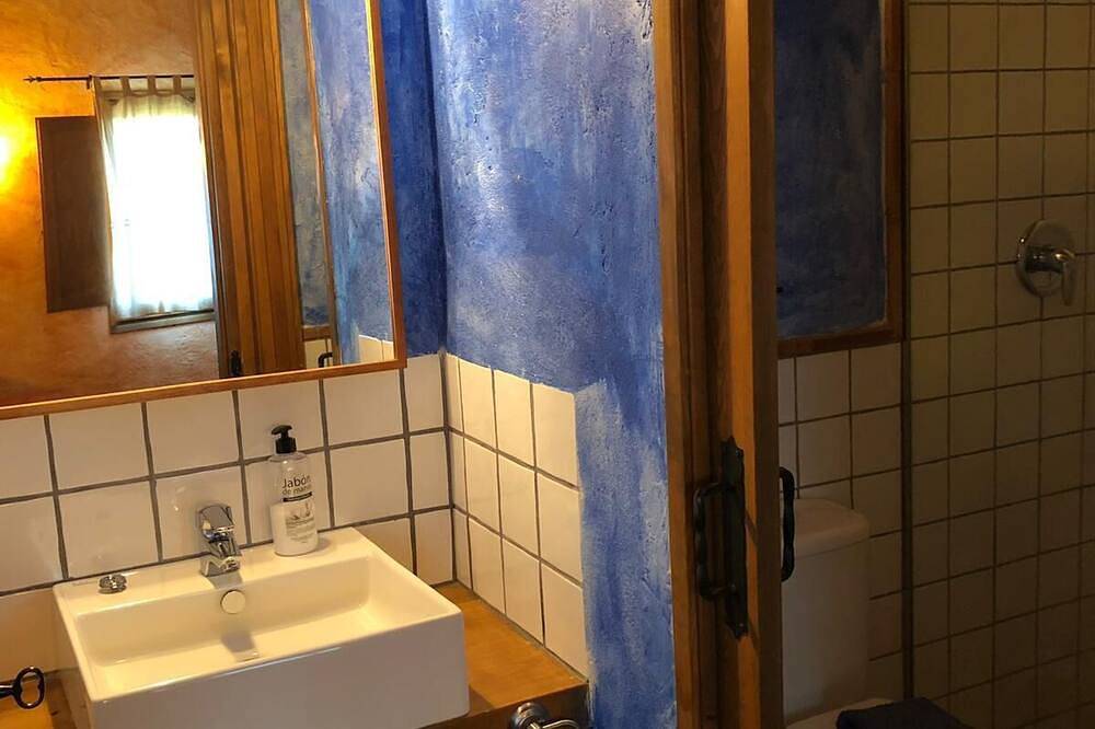 Rural apartment L'Alzina for 2 people in Tavertet, Osona