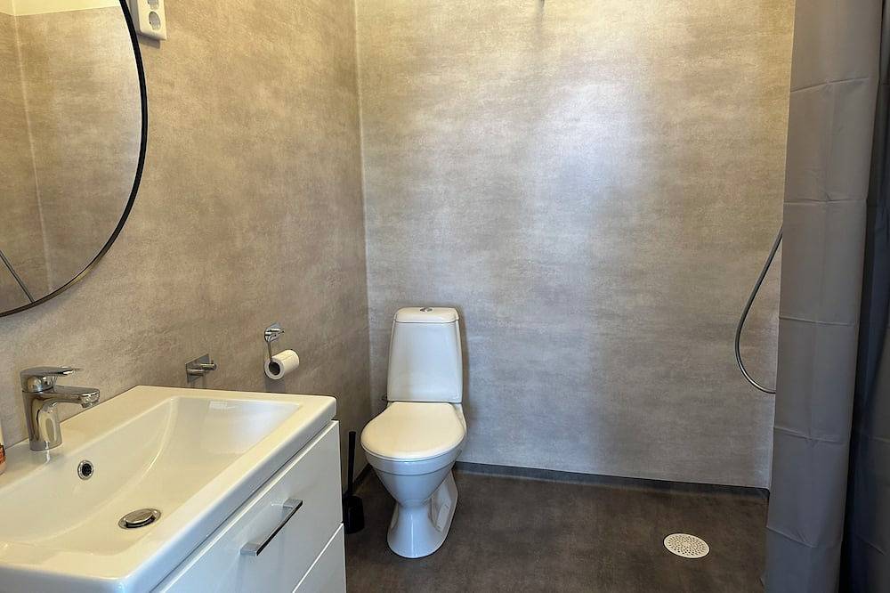 Villa with central location close to beach in Fridhem Malmö. Perfect for groups in Malmö, Svenske Østersjøen