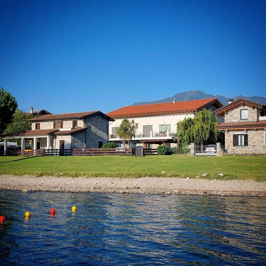 Resort le Vele Suites and Apartments in Arbosto, Domaso