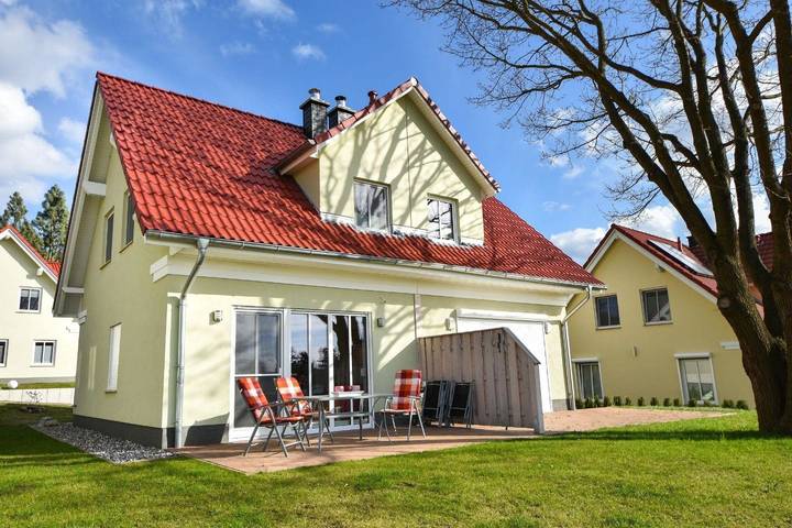 Ferienhaus Birgit 6i - Familienunterkunft mit Kamin in Gothensee, Korswandt