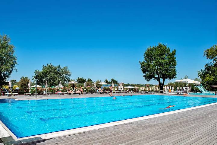 Wohnwagen für 6 Personen, mit Terrasse und Pool, mit Haustier in Emilia-Romagna - 3