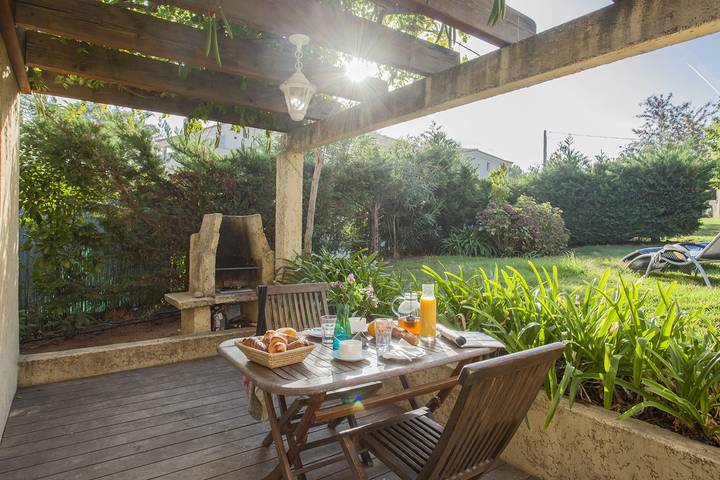 Ferienhaus für 2 Personen, mit Terrasse und Garten sowie Pool in Calvi - 4