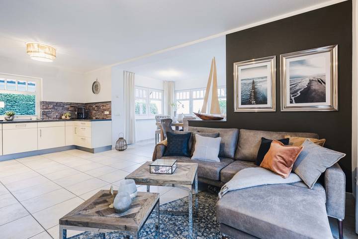 Ferienhaus für 8 Personen, mit Garten und Sauna sowie Terrasse, kinderfreundlich in Zingst