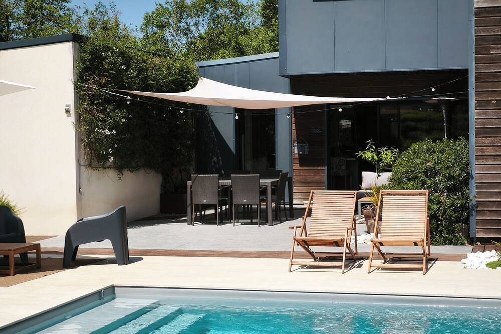 Guest house on the banks of the river Rance in Plouër-sur-Rance, Dinan region