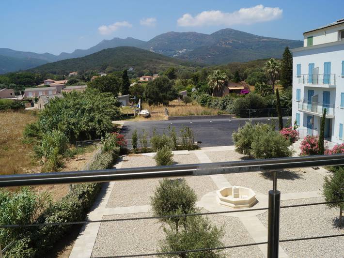Appartement de vacances pour 4 personnes, avec Terrasse et Jardin en Corse - 2