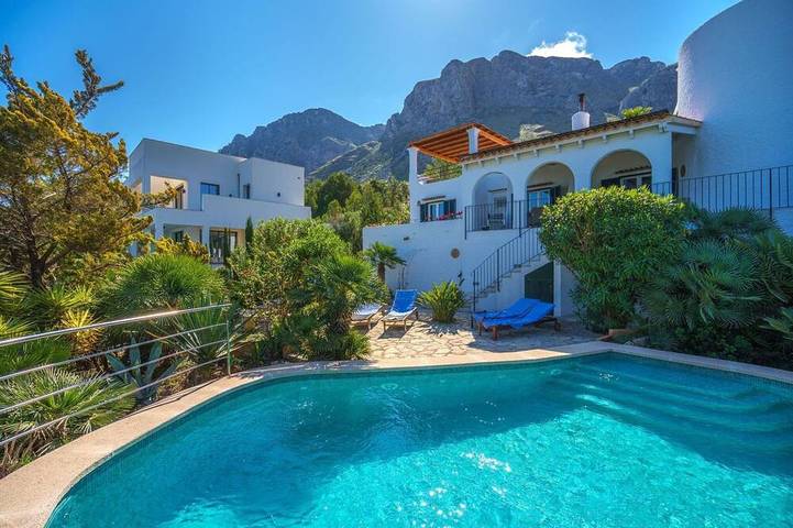 Casa de vacaciones para 6 personas, con jardín además de piscina y balcón - 1
