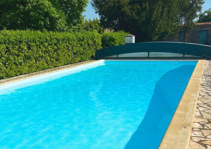 Location de vacances pour 12 personnes, avec jardin et piscine à Champagné-les-Marais - 2