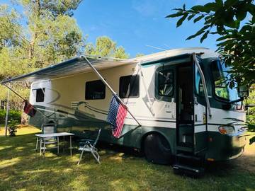 Tente pour 3 personnes, avec jardin ainsi que piscine et vue dans les Landes