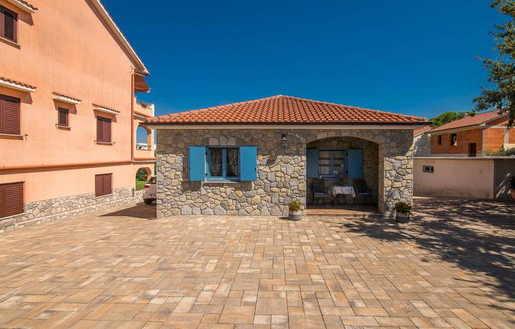 Ferienwohnung für 5 Personen, mit Terrasse auf Krk - 4