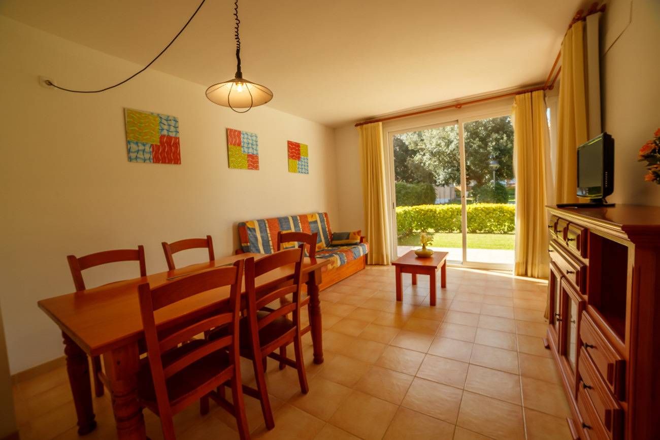 Entire apartment, 207 - Sg 2 F b 2ª - 002200 in Pals, Costa Brava