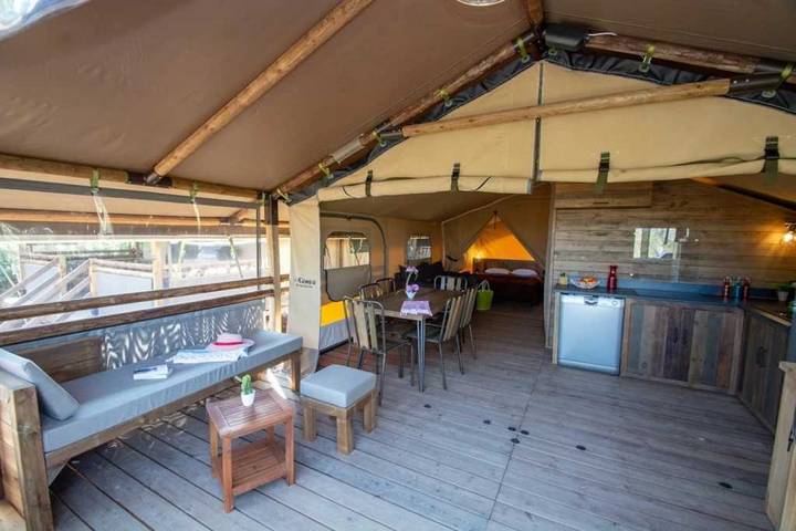 Tente pour 7 personnes, avec bassin pour enfant dans le Var - 4