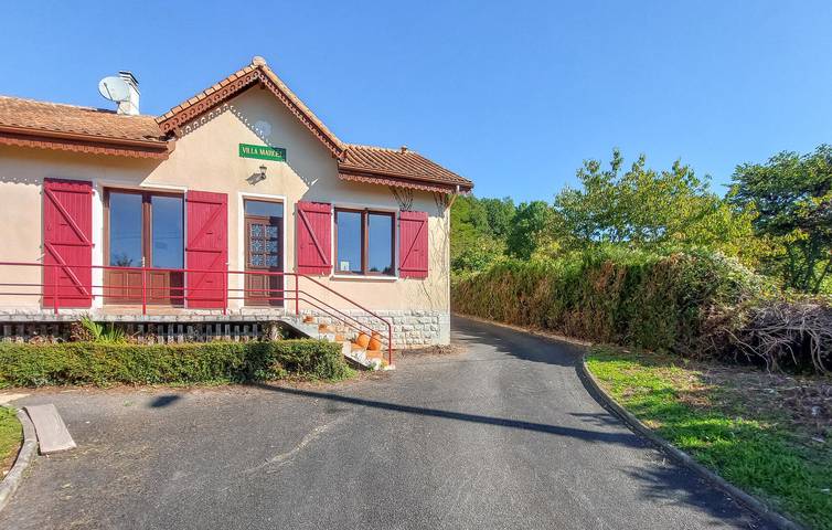 Location de vacances pour 3 personnes, avec Terrasse et Jardin à Nanteuil-en-Vallée