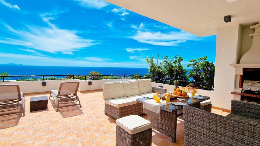 Apartamento de férias para 4 pessoas, com vista para o mar e varanda em Madeira