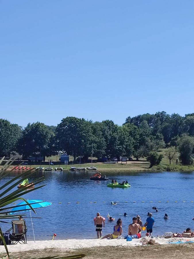 Location de vacances pour 2 personnes, avec vue et jardin dans Lac de Lavaud - 4