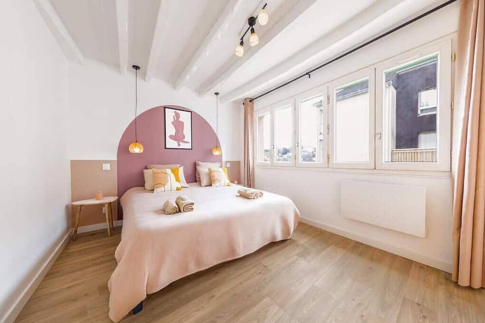 Apartamento entero, La Vie en Rose - Free Household Cleaning - Netflix / Prime / Disney + included in Barentin (Sena Marítimo), Región de Rouen