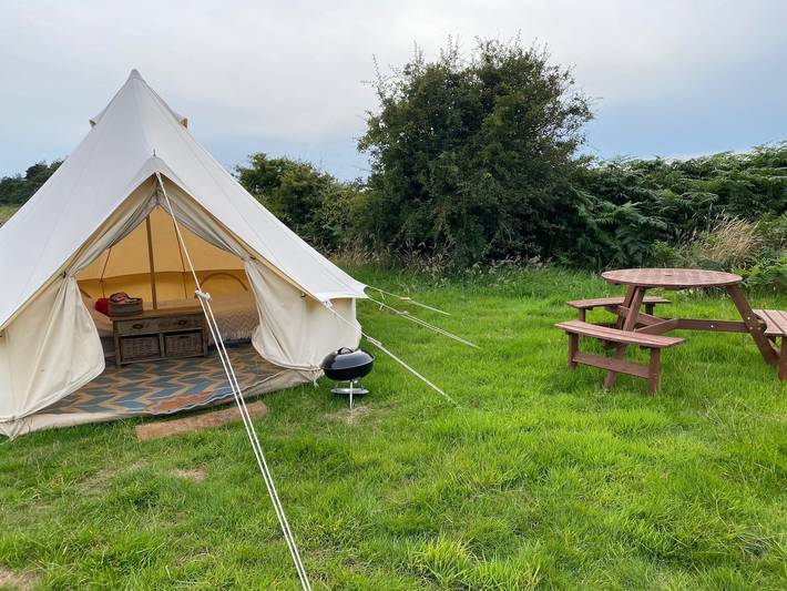Tipi for 4 people, with ocean view and lake view, child-friendly on the Isle of Anglesey