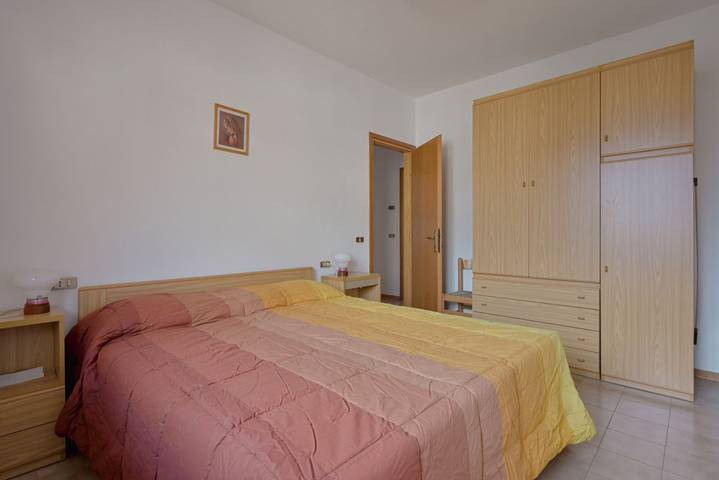 Ganze Wohnung, Ferienwohnung für 2 Personen mit Balkon/Terrasse in Massa, Italienische Riviera