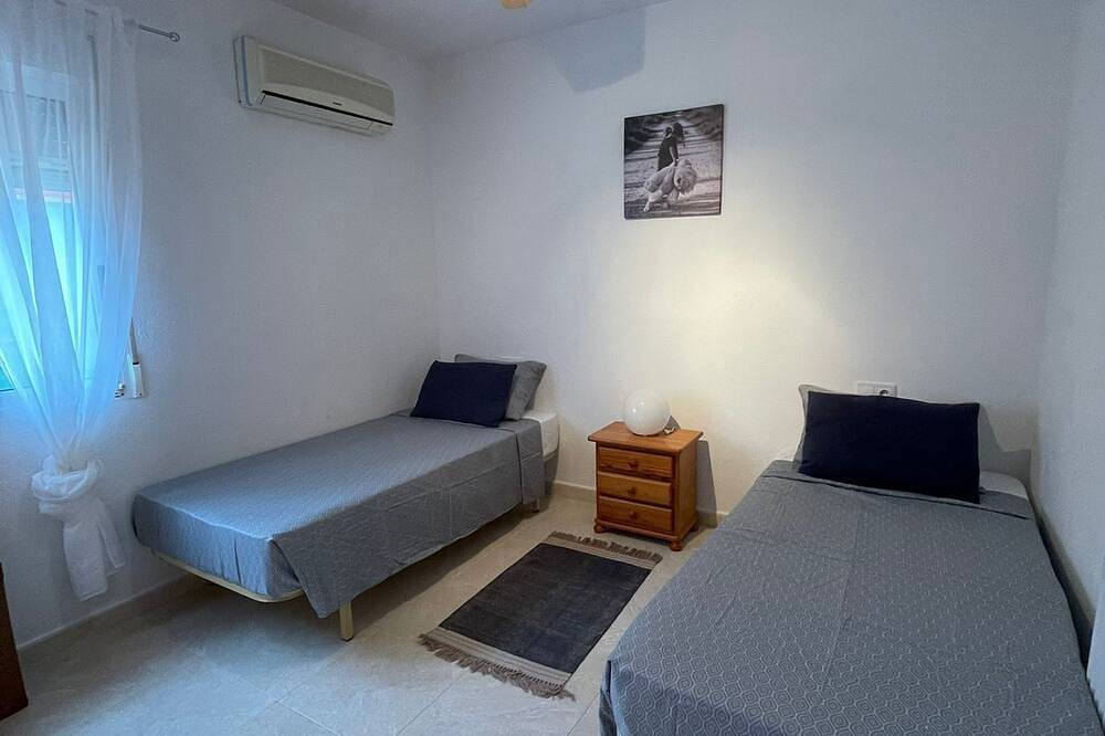 Spacious family friendly Villa with Terrace and pool to watch the Sun go down in Busot, Costa Blanca