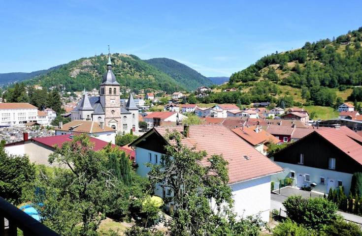 Gîte pour 2 personnes, avec Balcon dans Cinema Grand Ecran La Bresse