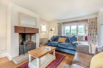 Log Cabin for 6 People in Stroud, The Cotswolds, Photo 1