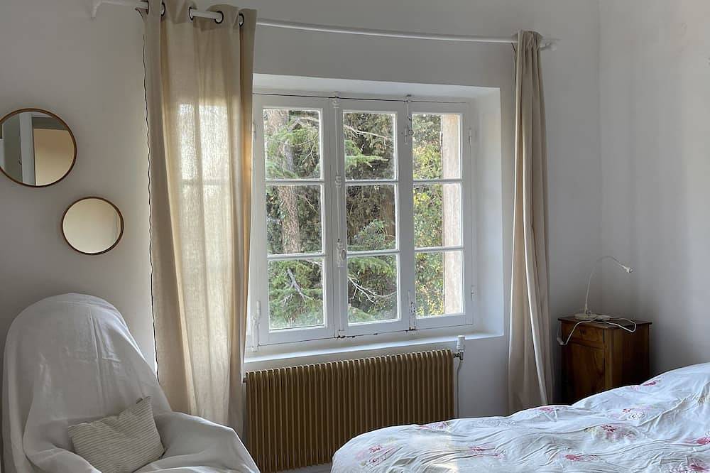 Villa Cassis Meerblick, 6-8 Schlafplätze, 3 Schlafzimmer, Parkplatz, umzäunten Garten in Cassis, Nationalpark Calanques