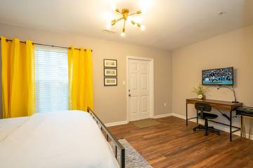 Apartment for 4 Guests in Lake Norman, North Carolina, Picture 4