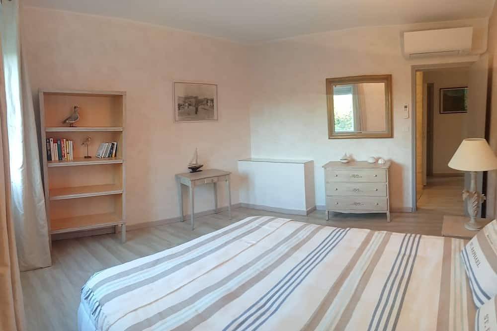 The charm of stone in Montfrin, Nimes region