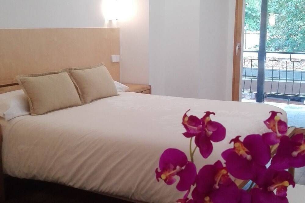 Appartement entier, Studio-Salle de bain privée in Liérganes, Côte Cantabrienne