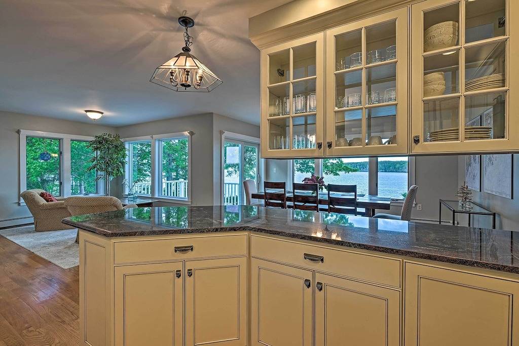 Lovely Waterfront Owls Head Home w/ Own Beach in Knox County (Maine)