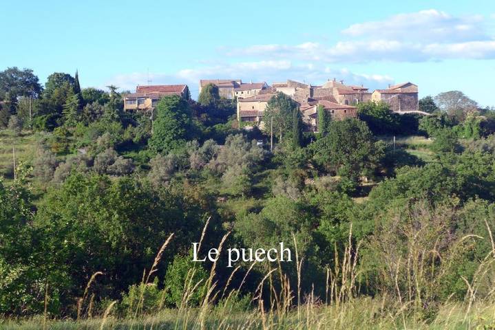 Location de vacances pour 2 personnes, avec vue et jardin à Banne - 2