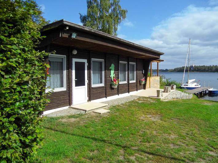 Ferienhaus für 4 Personen, mit Garten und Terrasse sowie Seeblick - 1