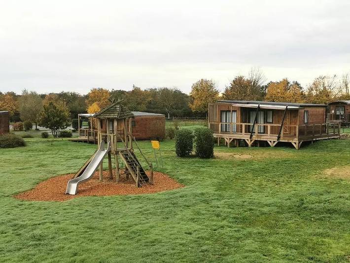 Duo Cottage, 1 Zimmer, 2 Personen, klimatisiert in Lignières, Saint-Amand-Montrond