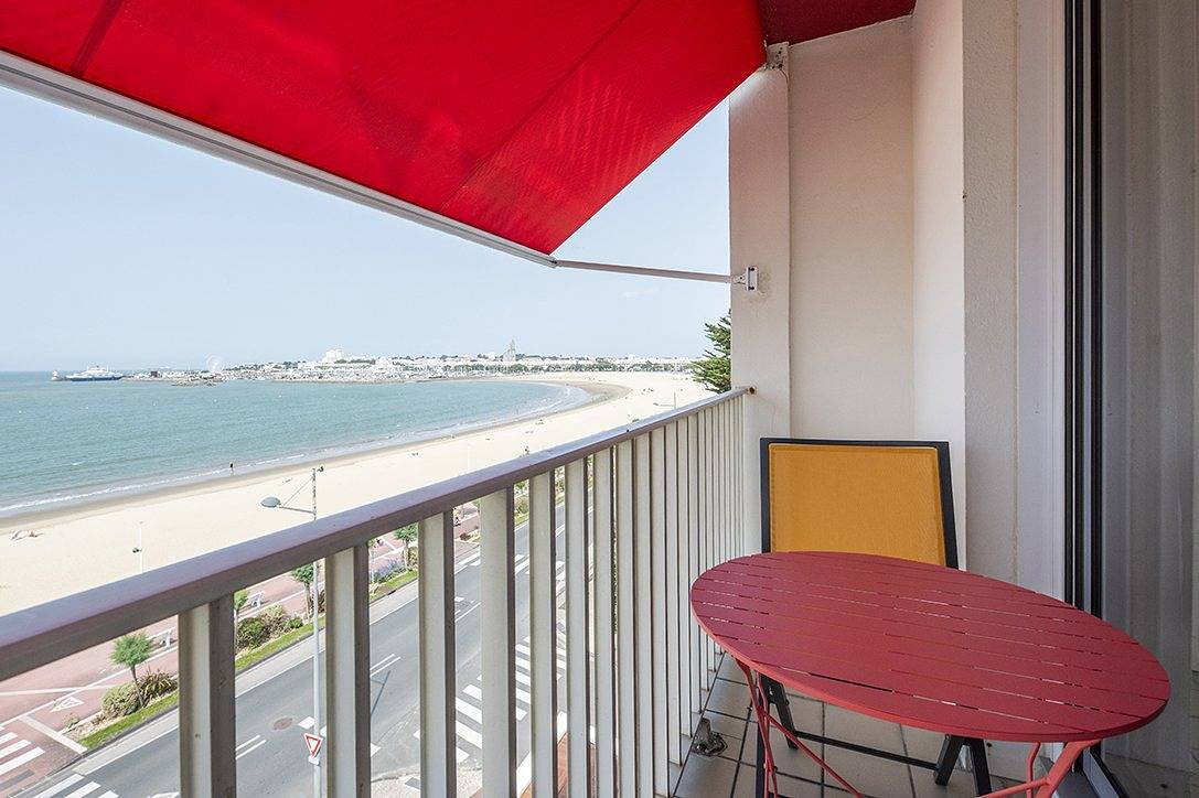 Appartement entier, Appartement T3 vue mer, balcon table, face grande plage, réf A41 in Royan, Côte de Beauté