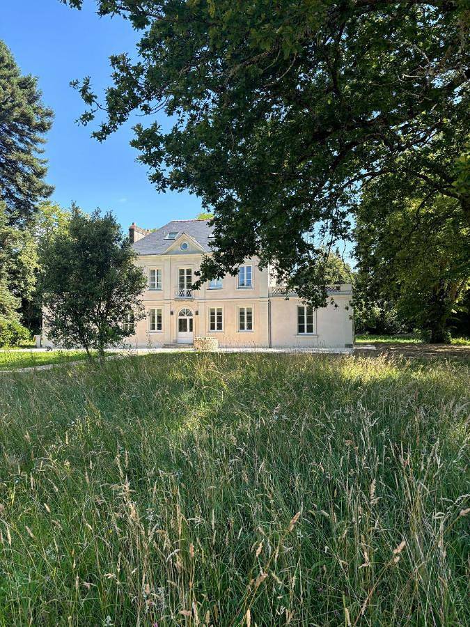 Location de vacances pour 15 personnes, avec Terrasse ainsi que Jardin et Vue dans Lac de Grand-Lieu