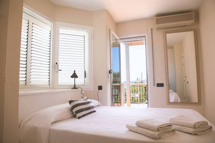 Ferienhaus für 8 Personen, mit Terrasse und Pool in Sitges