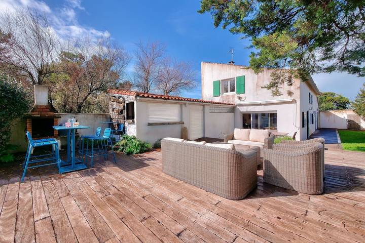 Casa de vacaciones para 10 personas, con terraza y jardín - 1