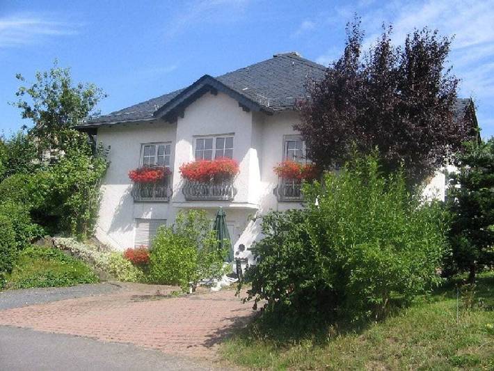 Ferienhaus für 4 Personen, mit Terrasse und Garten in Ulmen