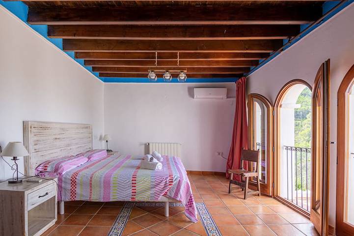 Ferienhaus für 10 Personen, mit Terrasse und Garten in St Miquel de Balansat - 2