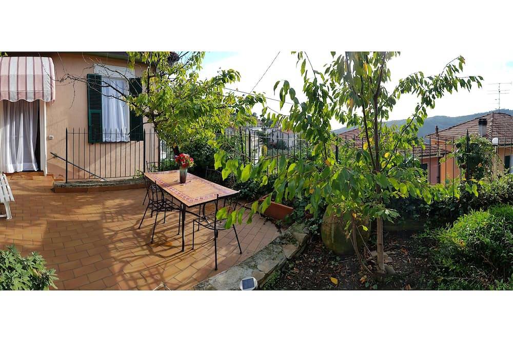 Casa Dalia per una Magnifica Vacanza in Pietrabruna, Riviera di Ponente